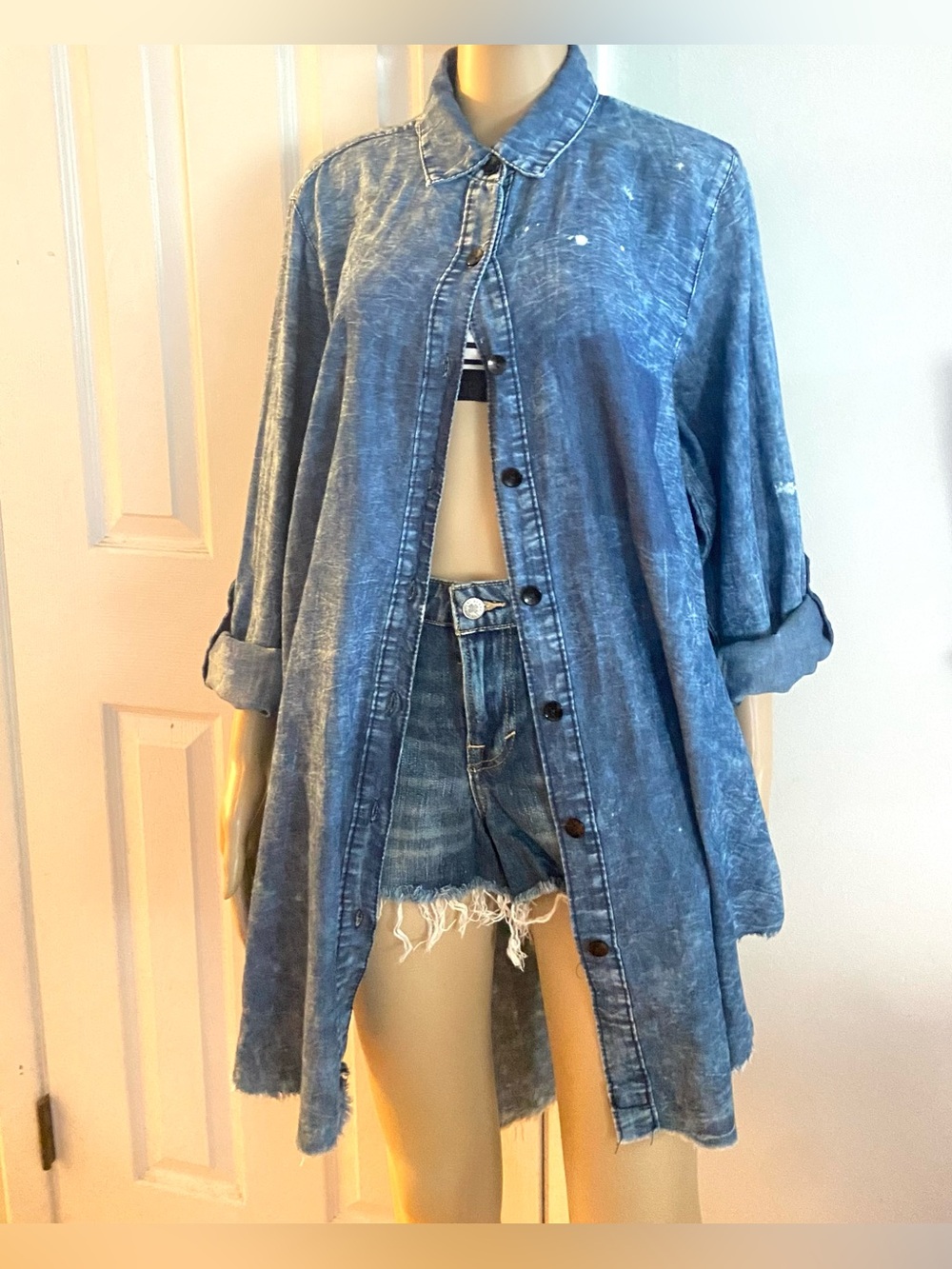 Thrill Jeans Women's Denim 3x Oversized Shirt High-Low Raw Hem Long Sleeve